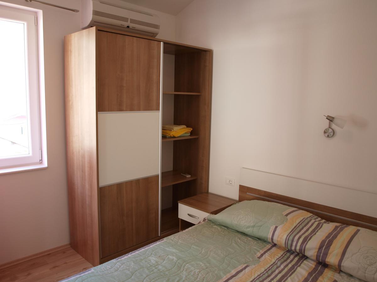 Apartments Nadia Igrane Exterior foto