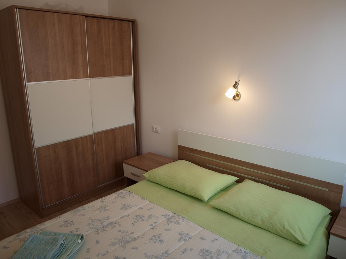 Apartments Nadia Igrane Exterior foto