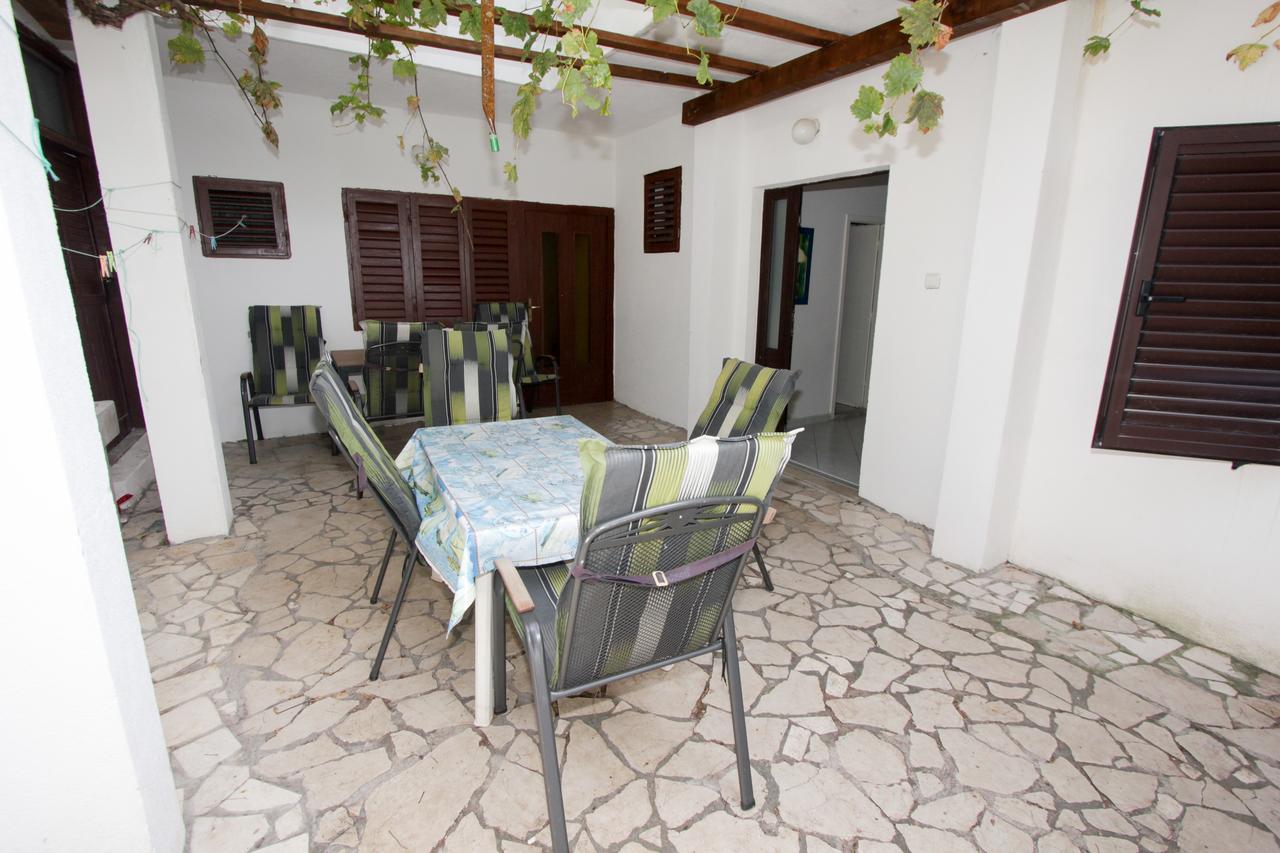 Apartments Nadia Igrane Exterior foto